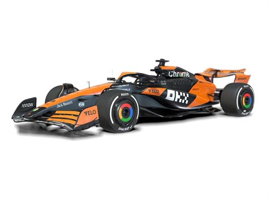 1:43 MCLAREN MCL38 RACING O.PIASTRI